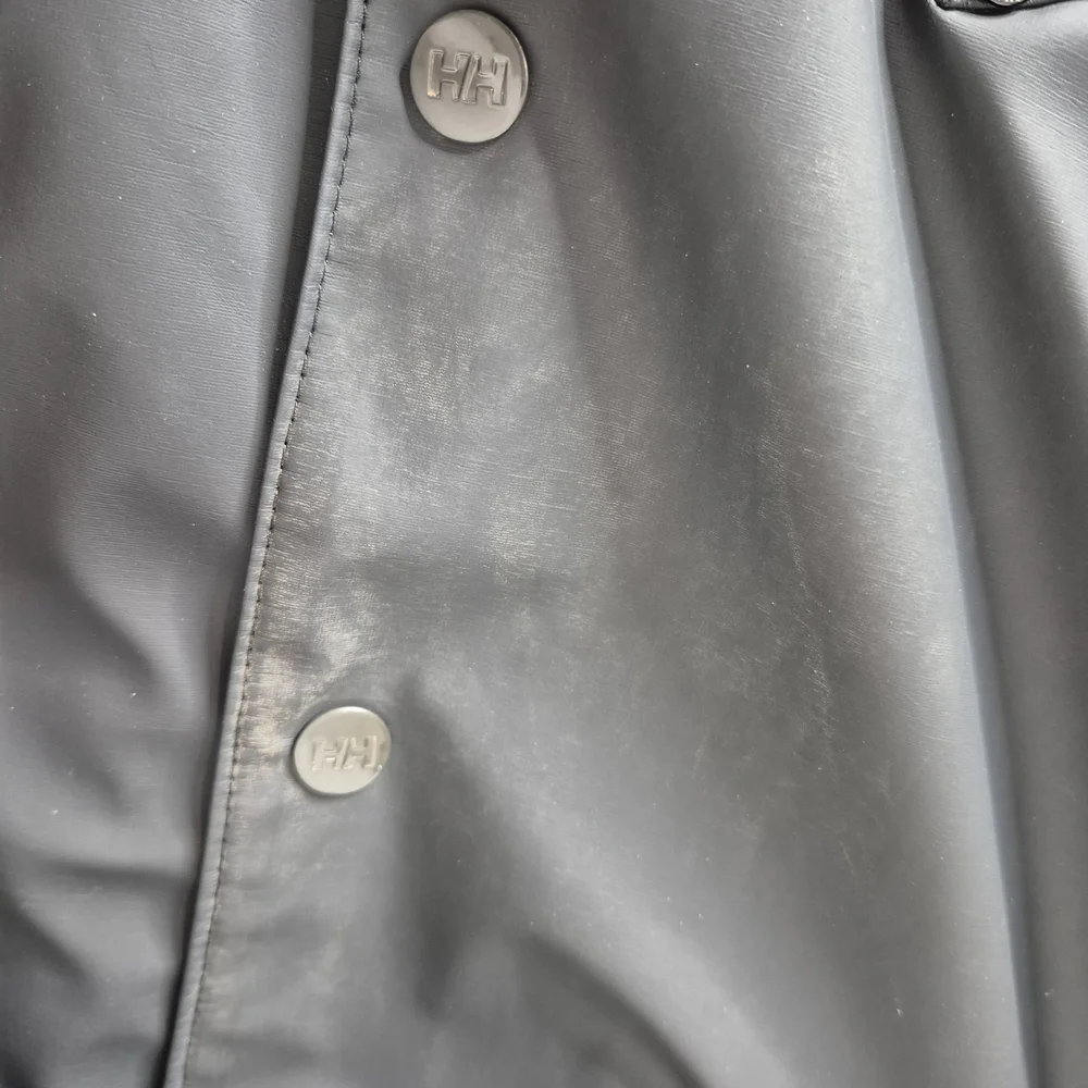 Helly Hansen Kirkwall Hooded Raincoat **Stains - Size L - Picture 13 of 16